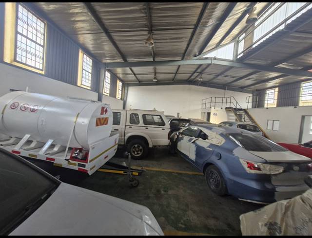 335M² WAREHOUSE TO LET IN DENVER